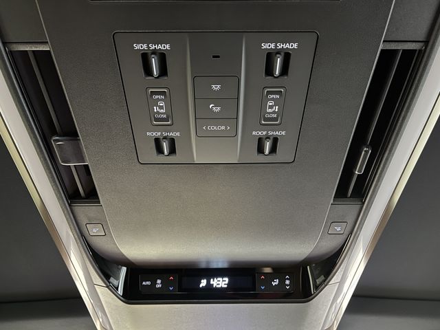 TOYOTA VELLFIRE  HYBRID 4WD 2023 Image 31