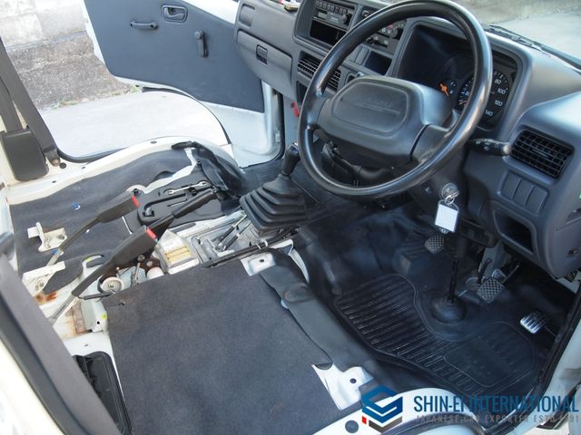 SUBARU SAMBAR TRUCK 4WD 2000 Image 31