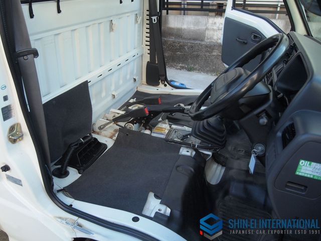 SUBARU SAMBAR TRUCK 4WD 2000 Image 31