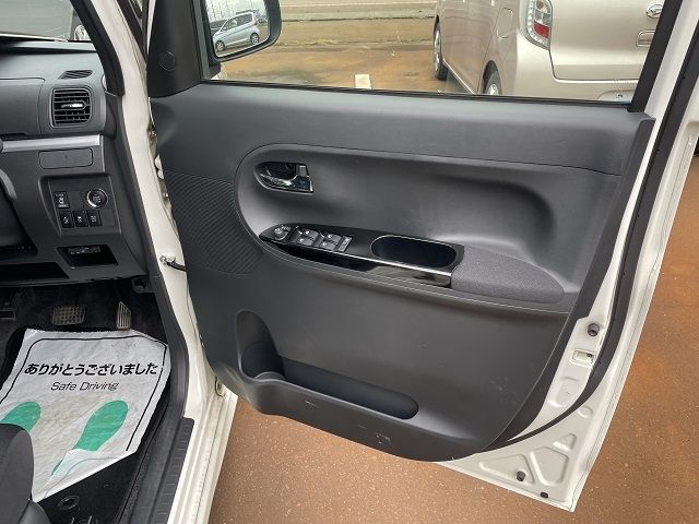 DAIHATSU TANTO CUSTOM 2016 Image 31