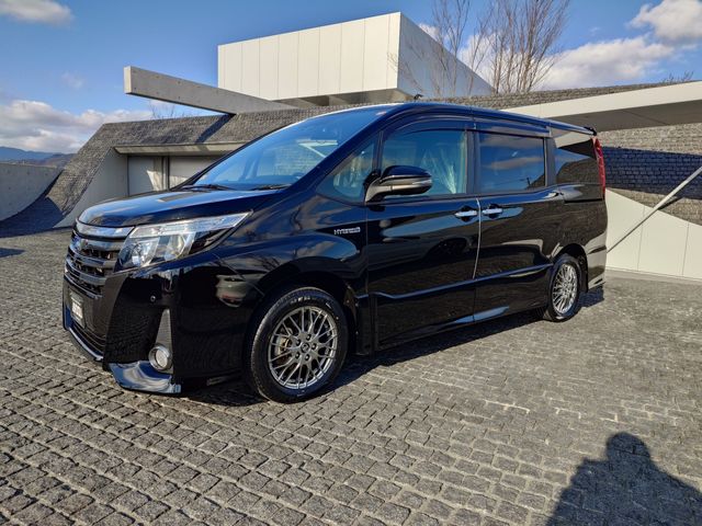 TOYOTA NOAH HYBRID 2016 Image 31