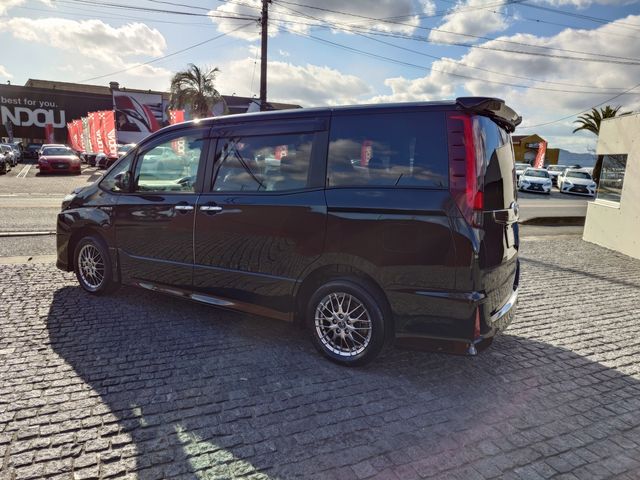 TOYOTA NOAH HYBRID 2016 Image 31