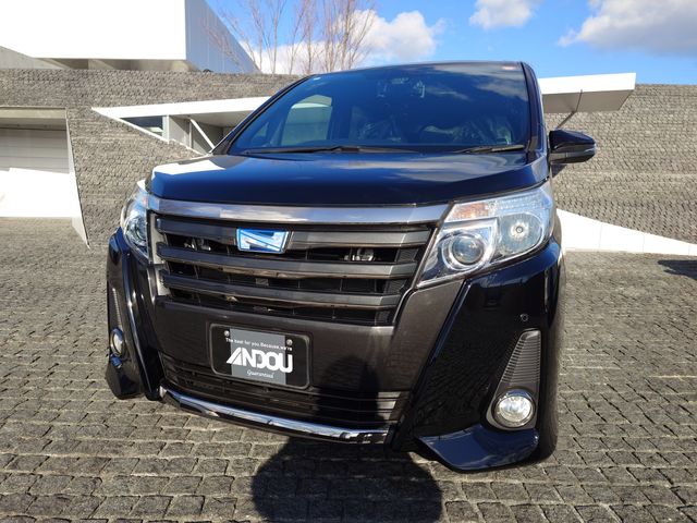TOYOTA NOAH HYBRID 2016 Image 31