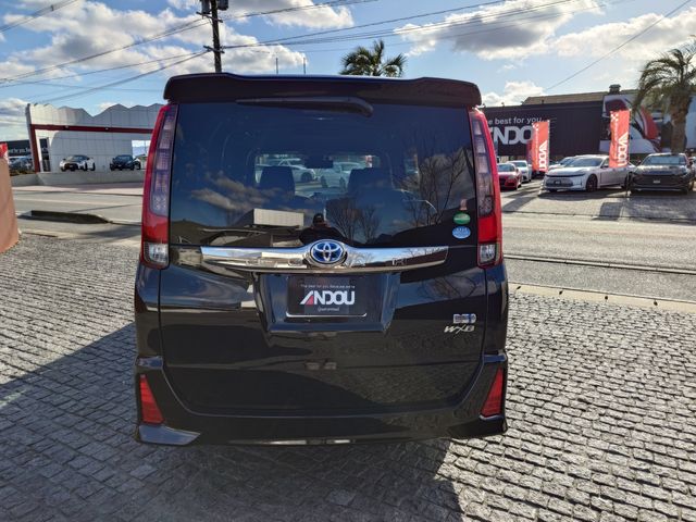 TOYOTA NOAH HYBRID 2016 Image 31