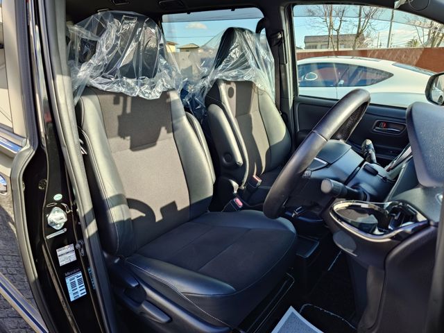 TOYOTA NOAH HYBRID 2016 Image 31