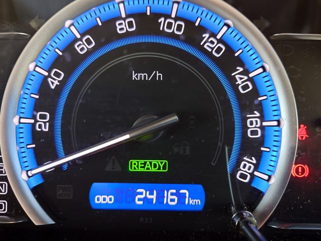 TOYOTA NOAH HYBRID 2016 Image 31