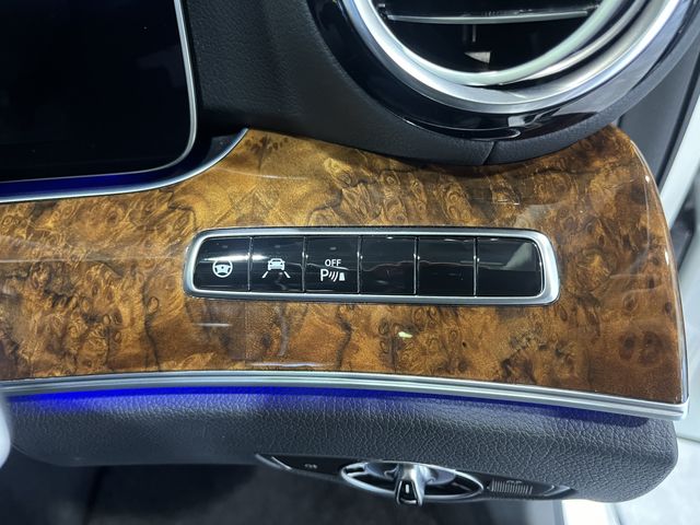MERCEDES BENZ E CLAS 2017 Image 31