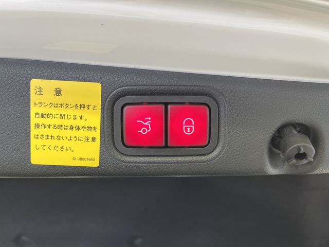 MERCEDES BENZ E CLAS 2017 Image 31