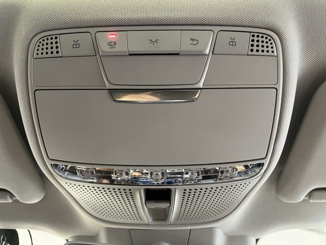 MERCEDES BENZ E CLAS 2017 Image 31