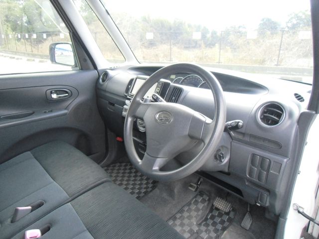DAIHATSU TANTO 2014 Image 31