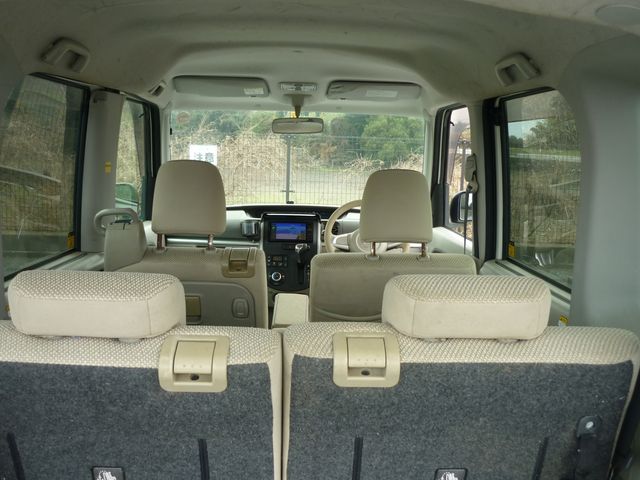 DAIHATSU TANTO 2014 Image 31