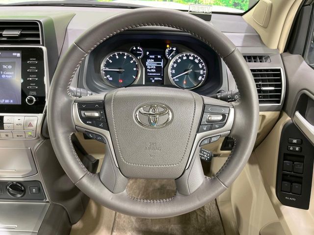 TOYOTA LANDCRUISER PRADO 2022 Image 31