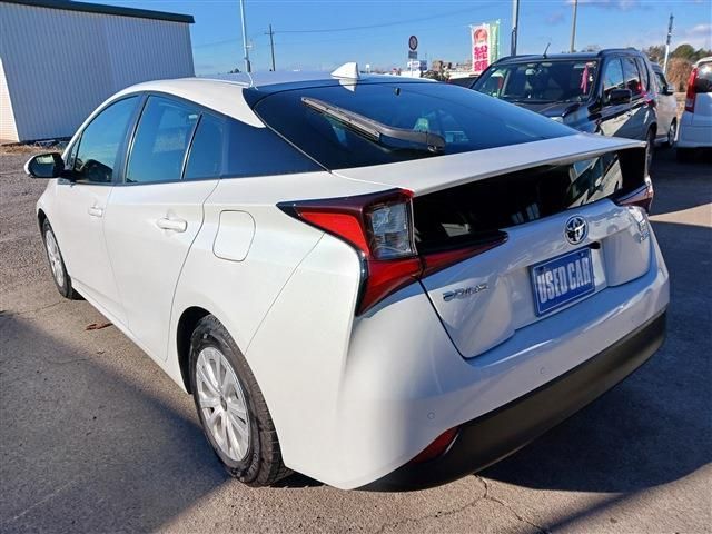 TOYOTA PRIUS 4WD 2021 Image 31