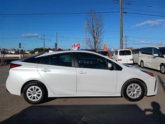 TOYOTA PRIUS 4WD 2021 Image 31