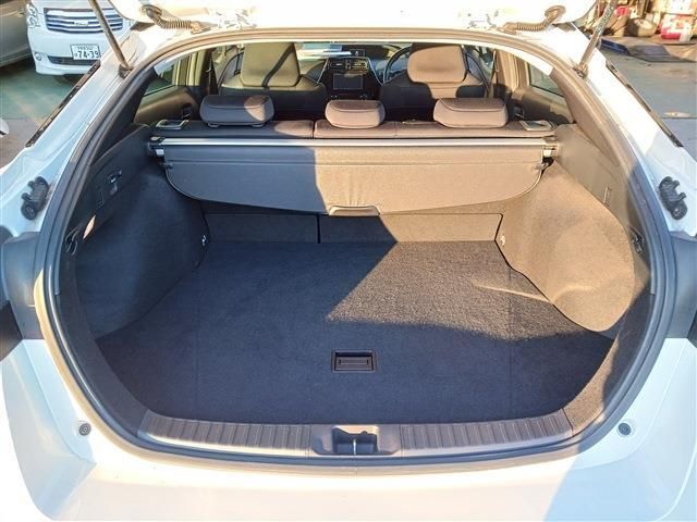 TOYOTA PRIUS 4WD 2021 Image 31