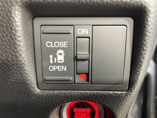 HONDA N BOX CUSTOM 2018 Image 31