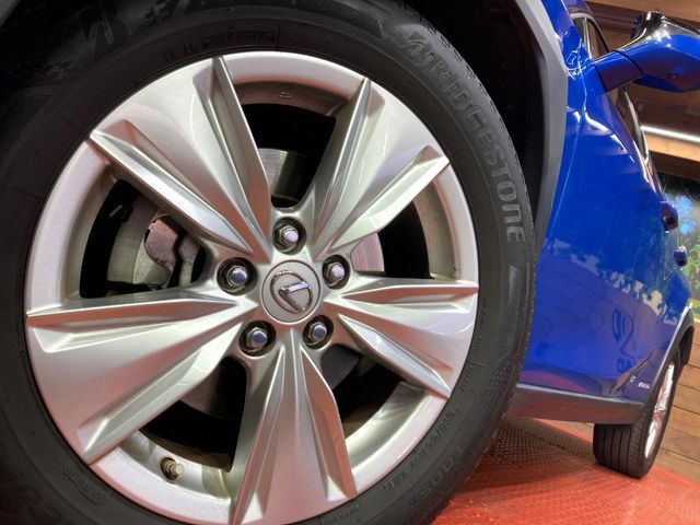 TOYOTA LEXUS UX250H 2019 Image 31