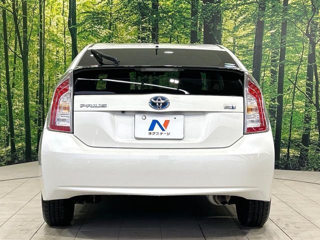 TOYOTA PRIUS 2013 Image 31