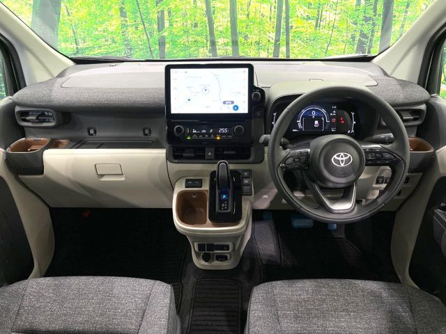 TOYOTA SIENTA HYBRID 2024 Image 31