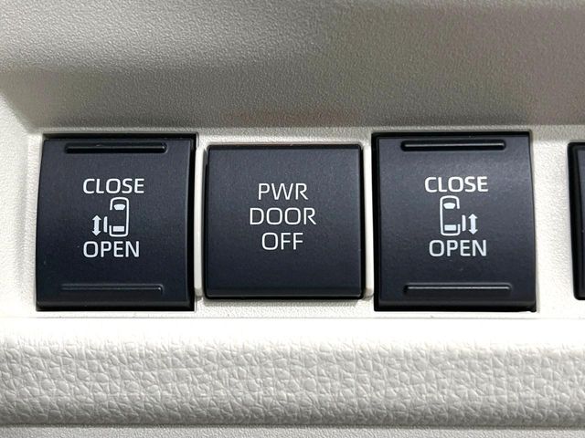 TOYOTA SIENTA HYBRID 2024 Image 31