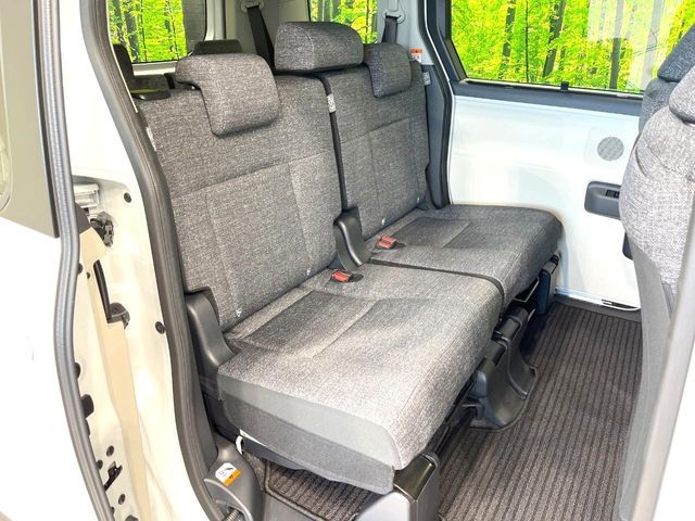 TOYOTA SIENTA HYBRID 2024 Image 31