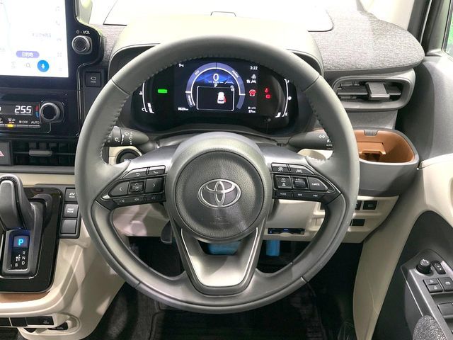 TOYOTA SIENTA HYBRID 2024 Image 31