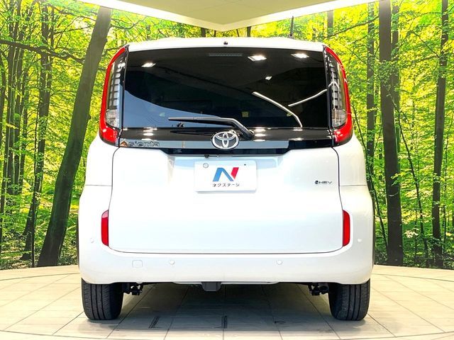 TOYOTA SIENTA HYBRID 2024 Image 31