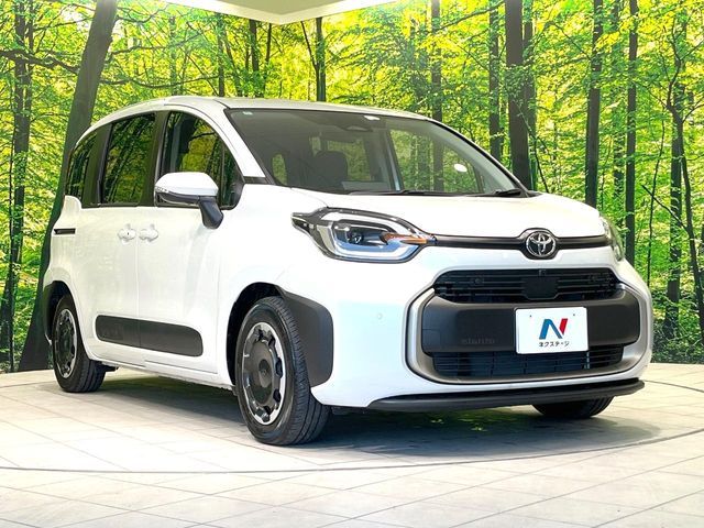 TOYOTA SIENTA HYBRID 2024 Image 31