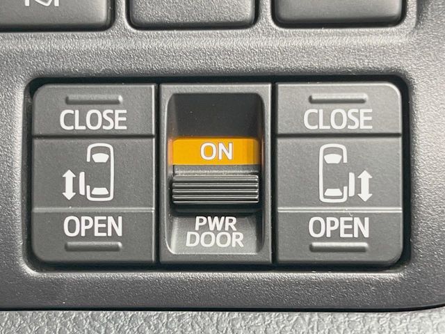 TOYOTA VOXY HYBRID 2020 Image 31