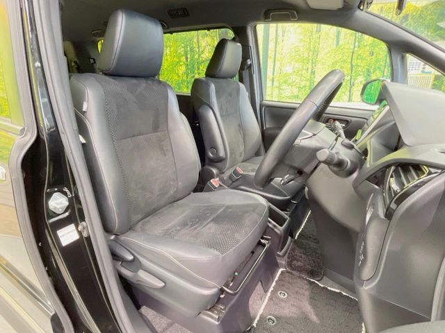 TOYOTA VOXY HYBRID 2020 Image 31