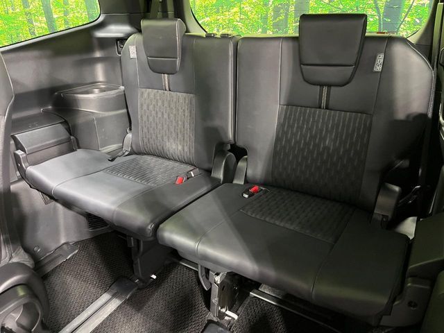 TOYOTA NOAH 4WD 2025 Image 31