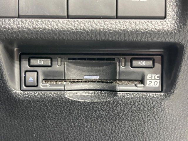 TOYOTA RAV4 HYBRID 4WD 2023 Image 31