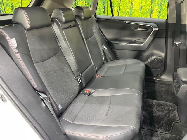 TOYOTA RAV4 HYBRID 4WD 2023 Image 31