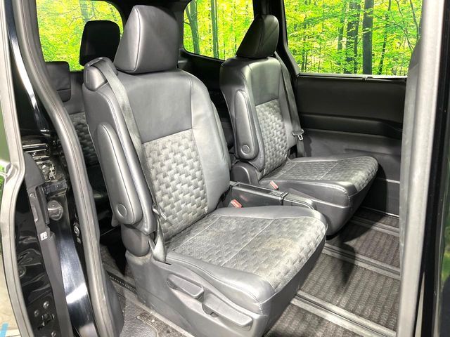 TOYOTA VOXY HYBRID 2023 Image 31