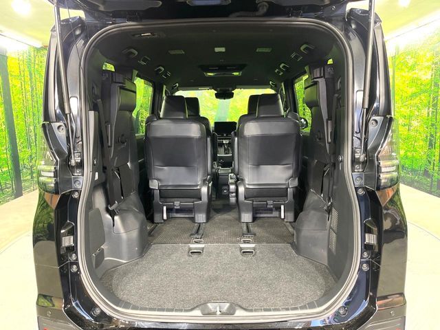 TOYOTA VOXY HYBRID 2023 Image 31