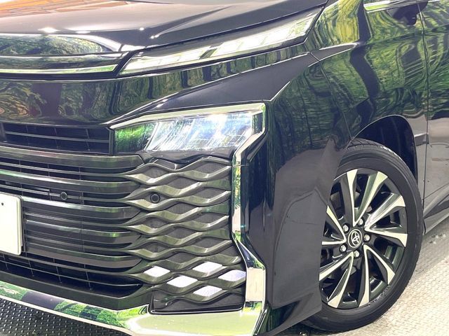 TOYOTA VOXY HYBRID 2023 Image 31