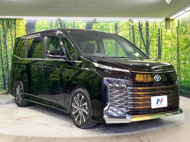 TOYOTA VOXY HYBRID 2023 Image 31