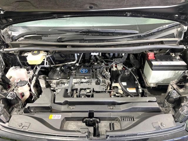 TOYOTA VOXY HYBRID 2023 Image 31