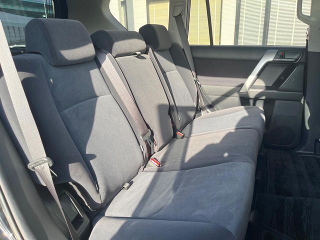 TOYOTA LANDCRUISER PRADO 2023 Image 31