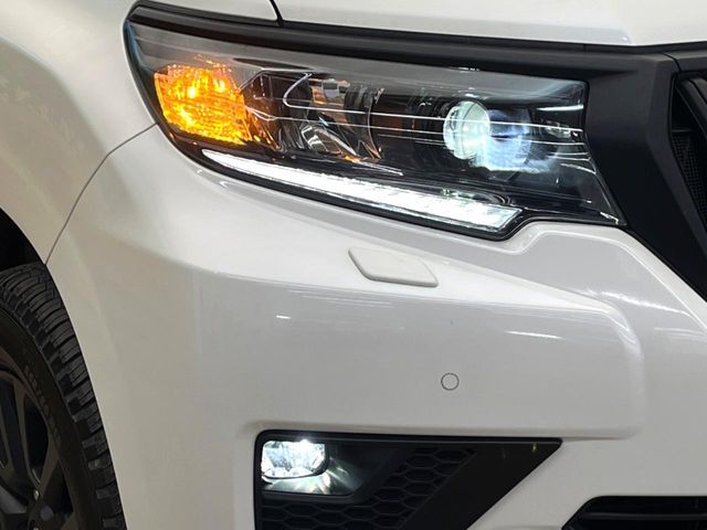 TOYOTA LANDCRUISER PRADO 2023 Image 31