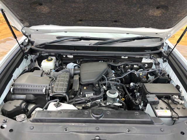 TOYOTA LANDCRUISER PRADO 2023 Image 31