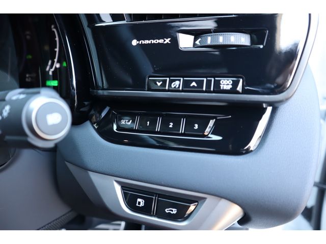 TOYOTA LEXUS RX500H 2023 Image 31