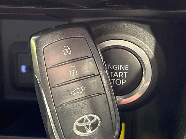 TOYOTA HARRIER 2WD 2022 Image 31