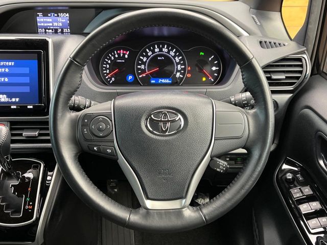 TOYOTA VOXY 2019 Image 31