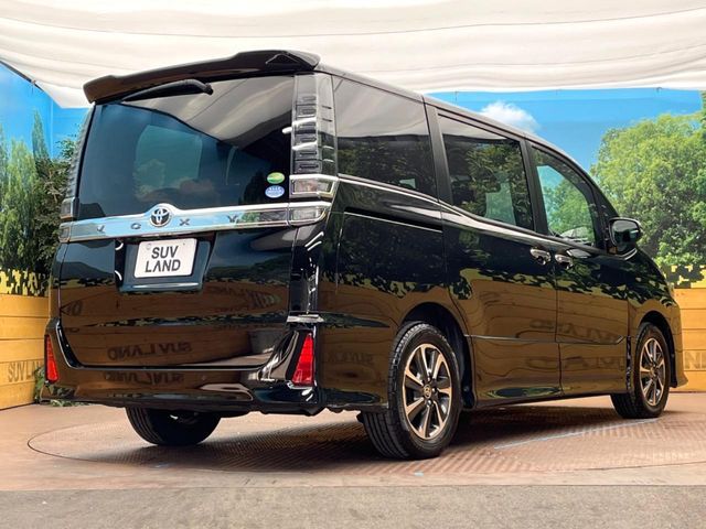 TOYOTA VOXY 2019 Image 31