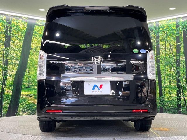 HONDA STEPWAGON SPADA 2015 Image 31