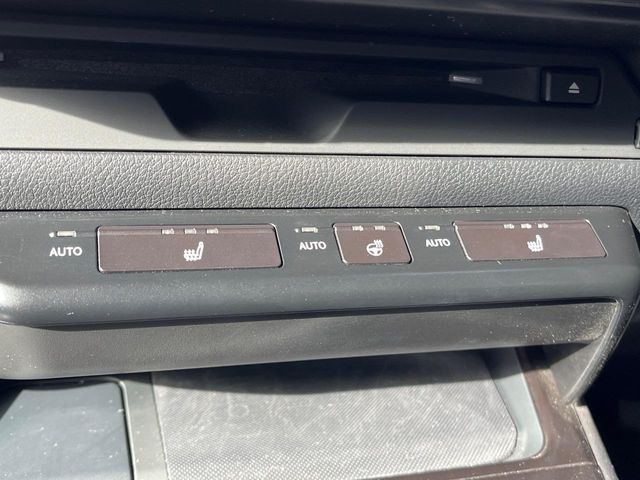 TOYOTA LEXUS UX250H 2021 Image 31