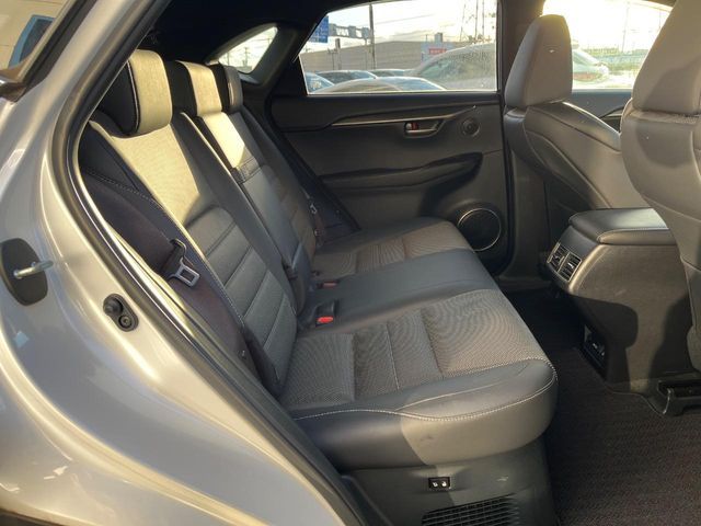 TOYOTA LEXUS NX300H AWD 2015 Image 31