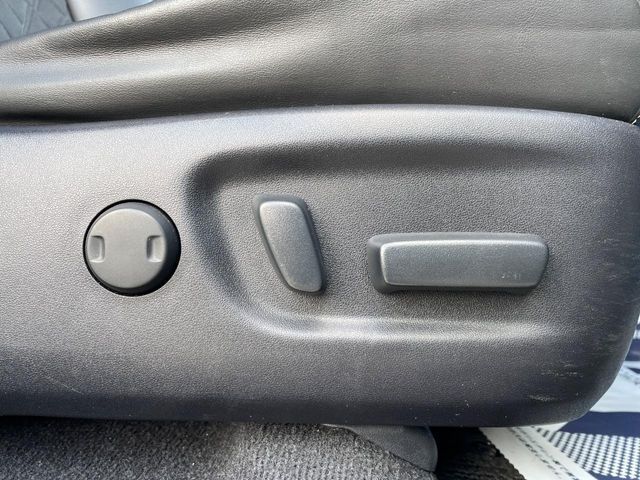 TOYOTA HARRIER 2WD 2017 Image 31