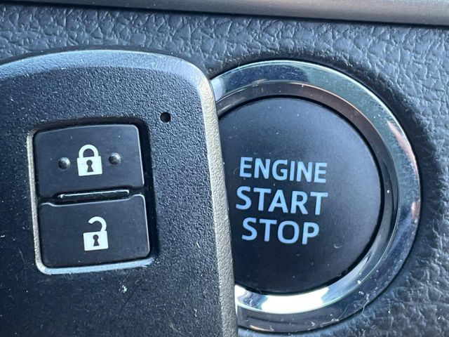 TOYOTA HARRIER 2WD 2017 Image 31